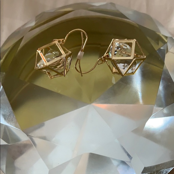 Caged crystal Goldtone earrings - Picture 2 of 2